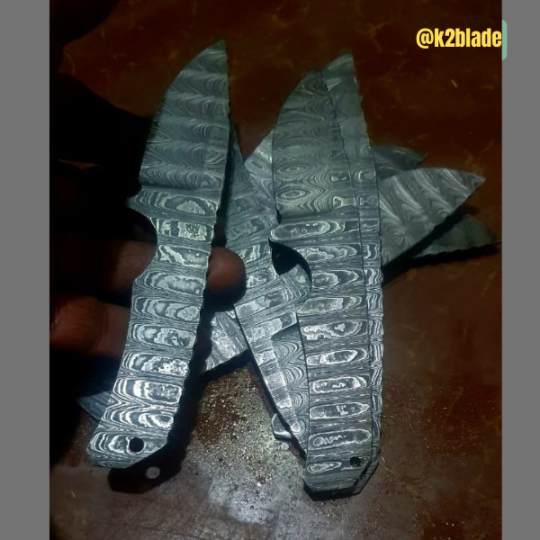 Custom Design Knife Damascus Steel