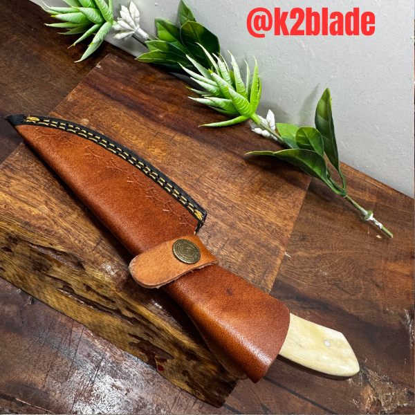IvoryCurve Hunter - Damascus Steel Knife