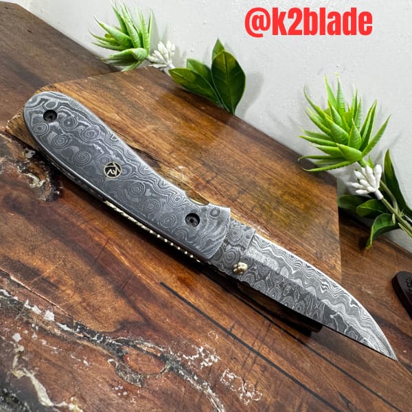 Full-Damascus folder